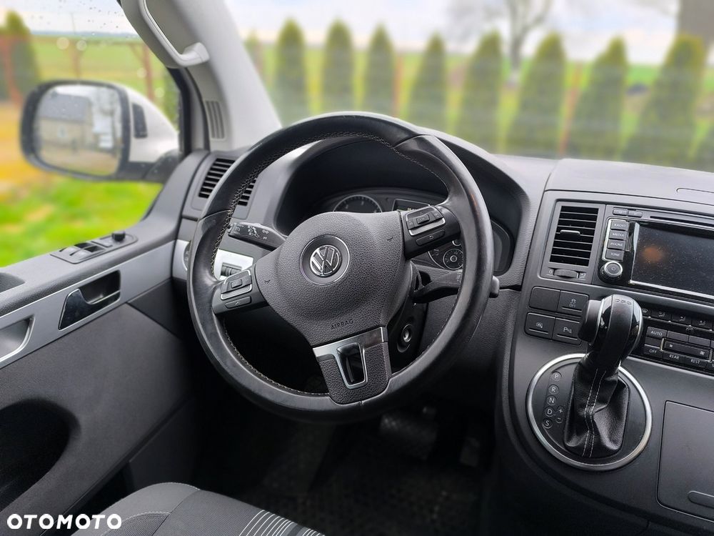 Volkswagen Multivan - 10