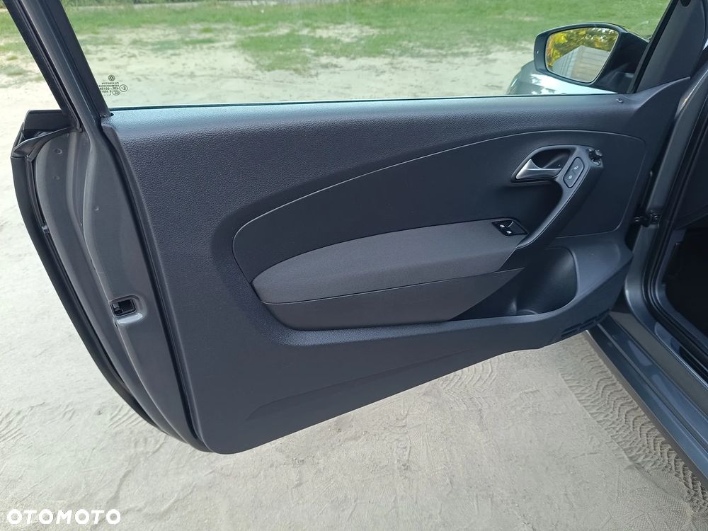 Volkswagen Polo 1.2 Style - 27