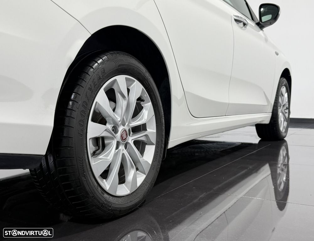 Fiat Tipo Station Wagon 1.3 M-Jet Lounge - 46