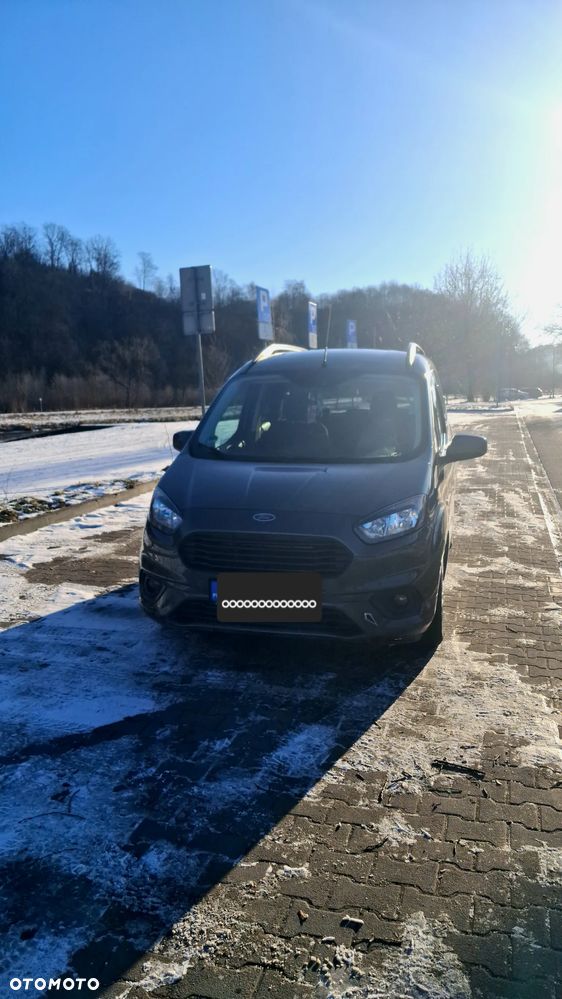 Ford Tourneo Courier 1.0 EcoBoost Titanium - 2