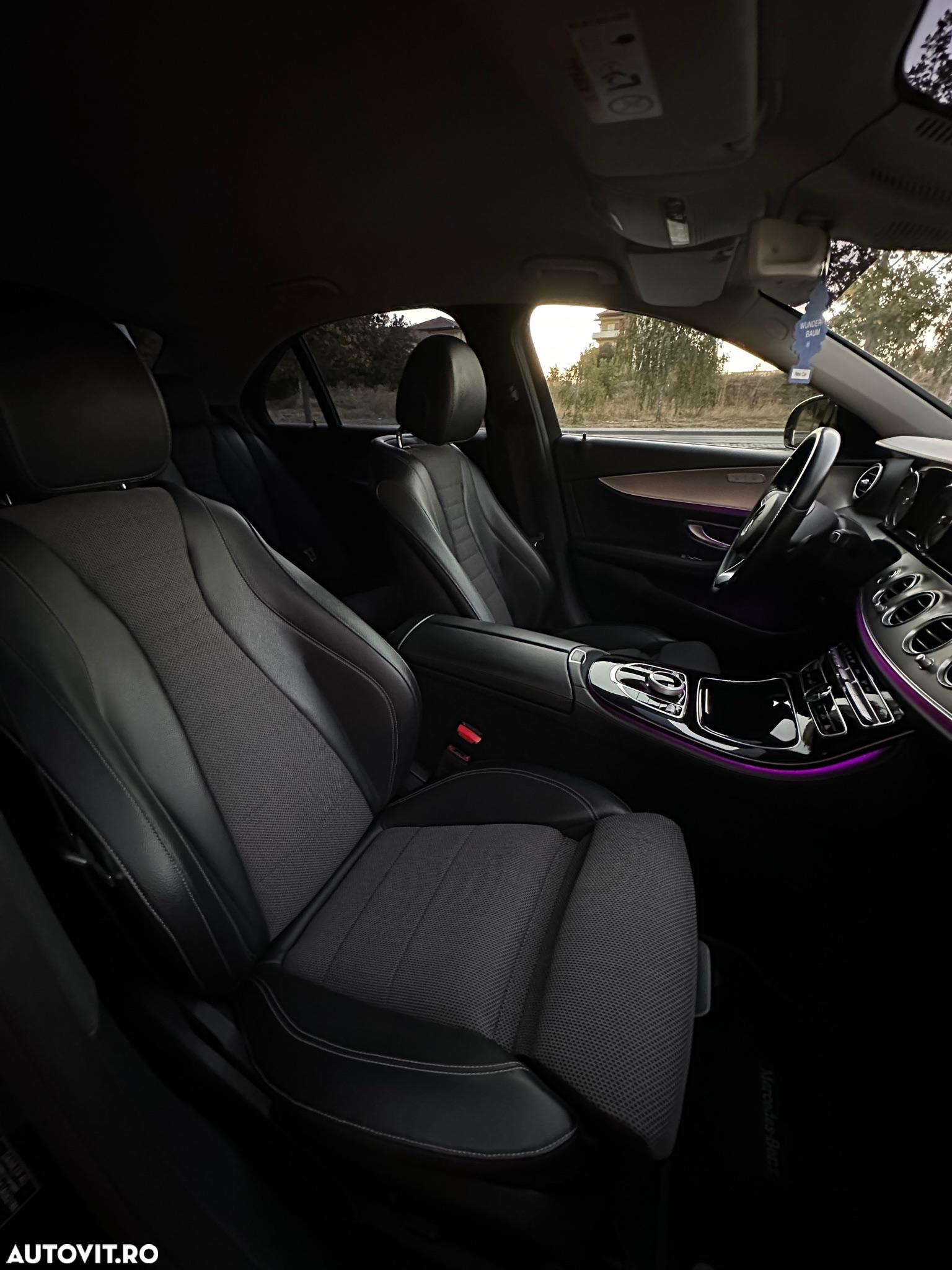 Mercedes-Benz E 220 d T 9G-TRONIC - 15