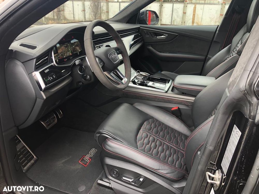 Audi RS Q8 - 8