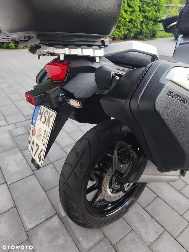 Suzuki V-STROM - 4