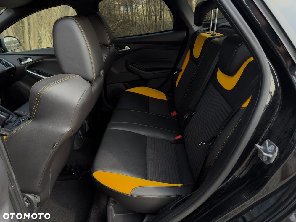 Ford Focus 2.0 EcoBoost ST mit Leder-Sport-Paket - 37