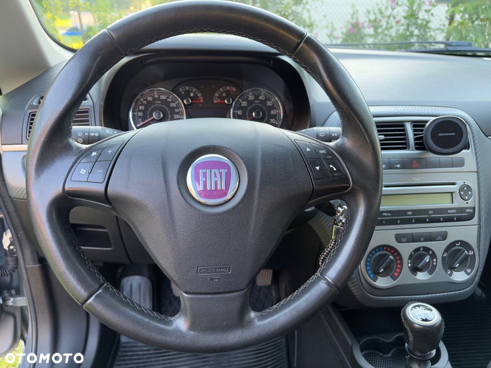 Fiat Grande Punto 1.4 8V - 17