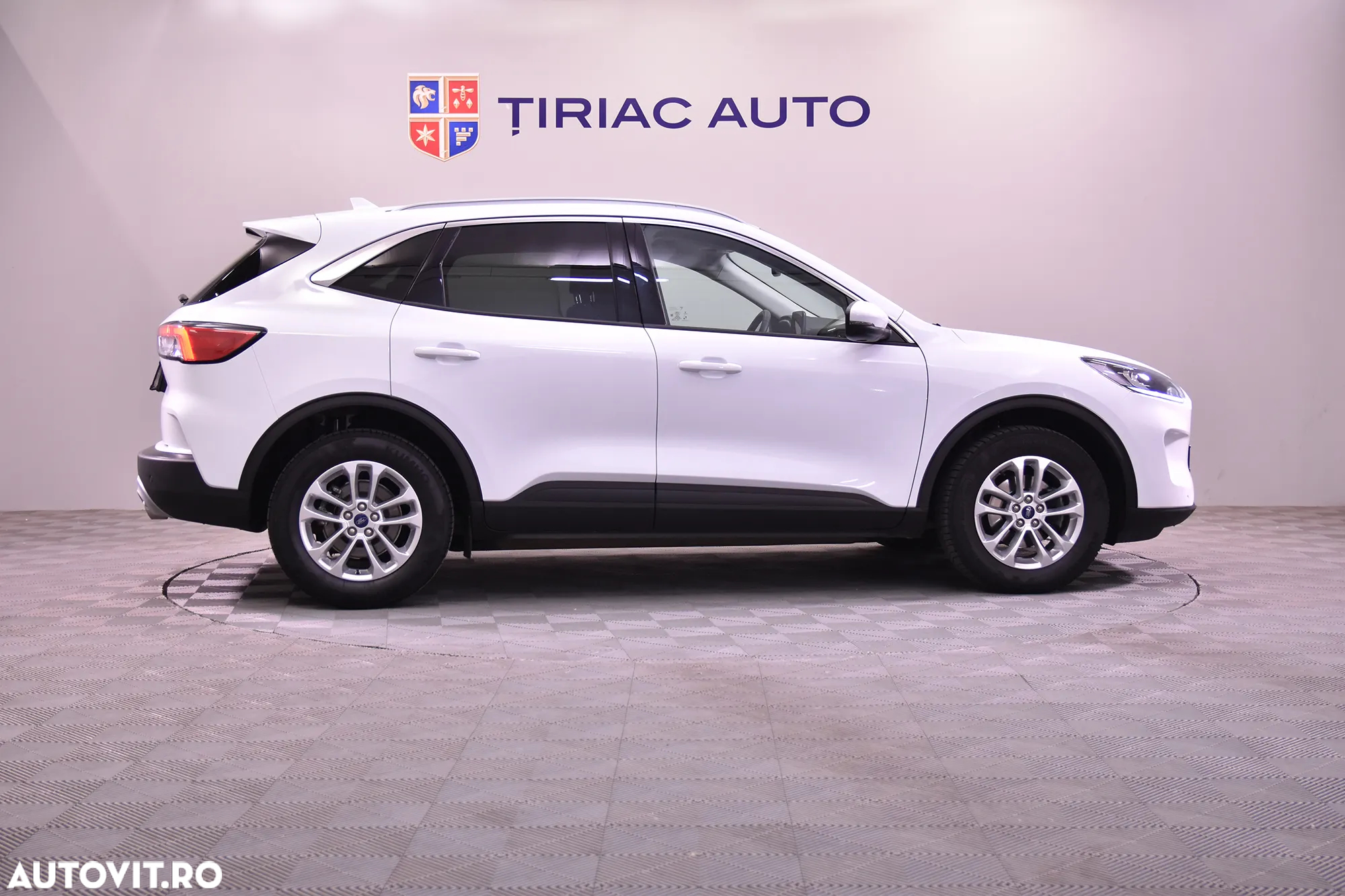 Ford Kuga - 6