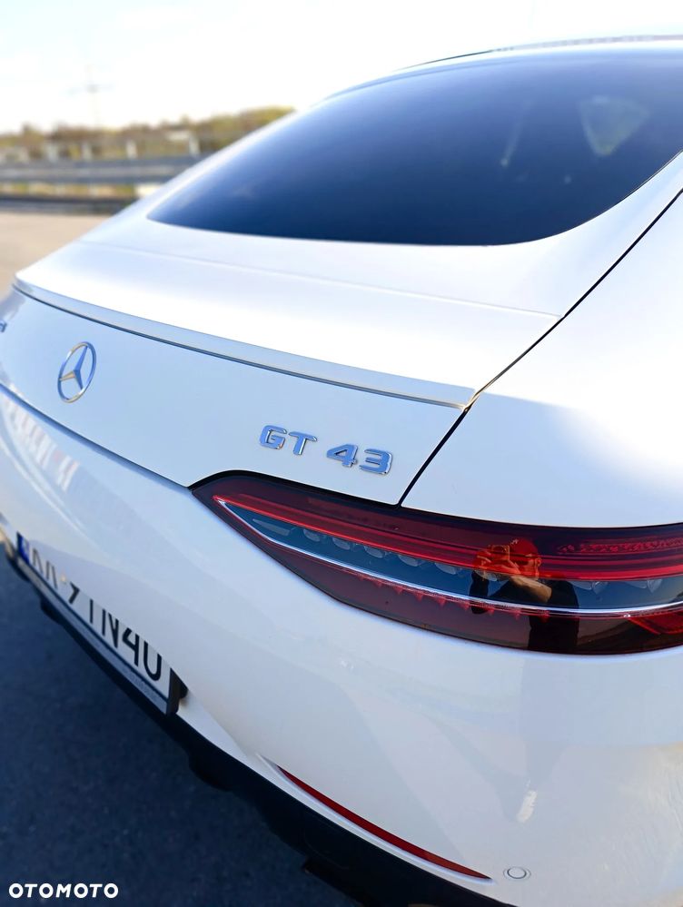 Mercedes-Benz AMG GT - 11