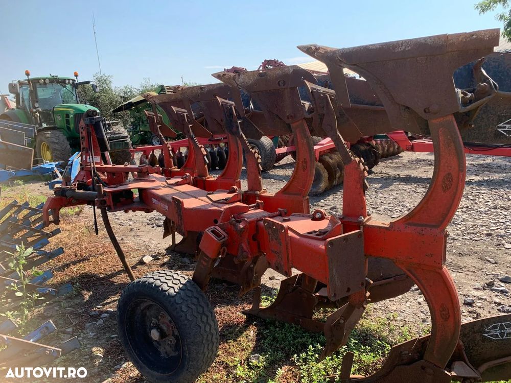 Gregoire Besson 4 trupite - 4