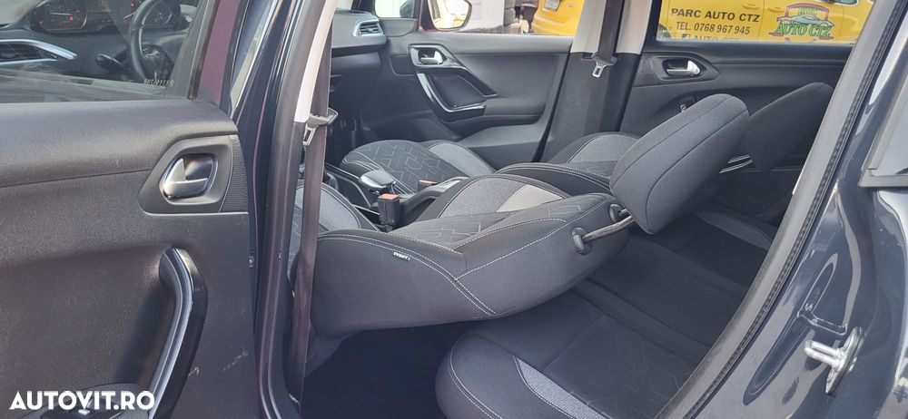 Peugeot 2008 1.2 VTi Access - 31