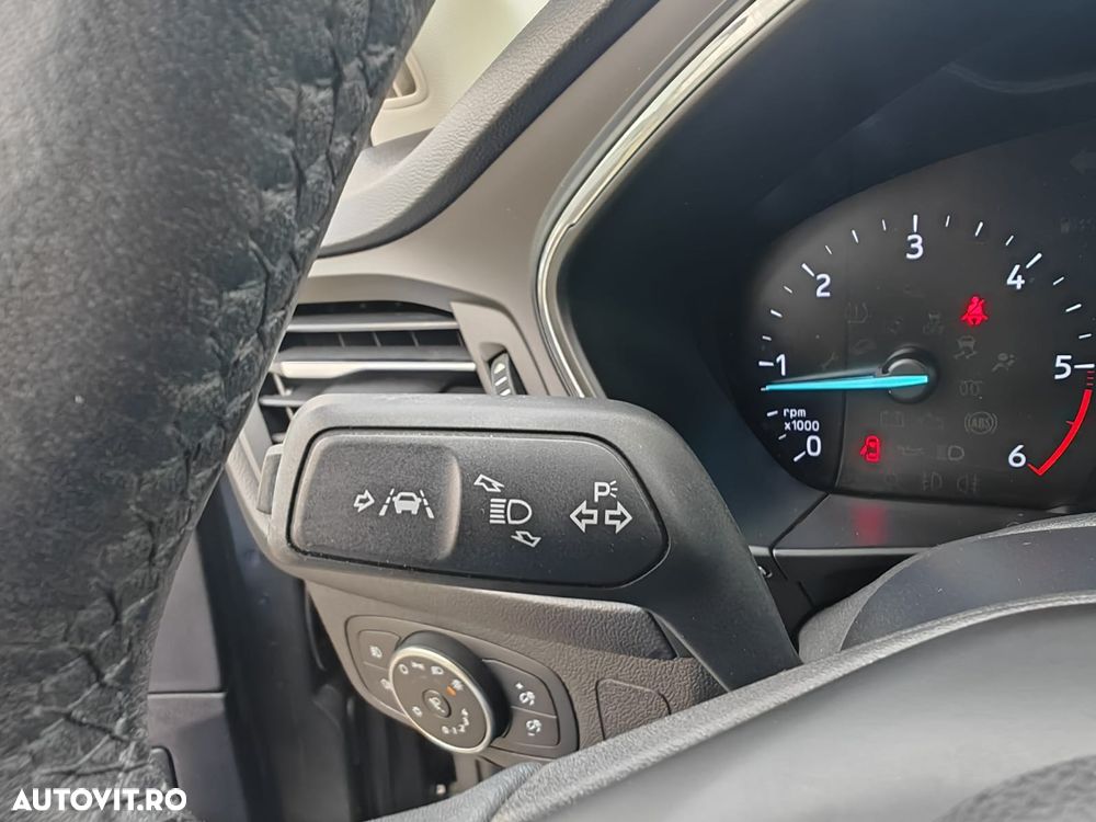Ford Focus 1.5 EcoBlue Start-Stopp-System Aut. TITANIUM - 10