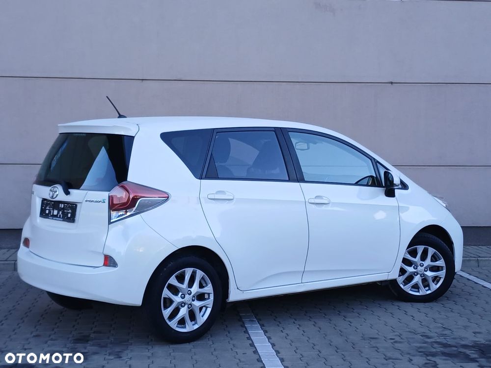 Toyota Verso S 1.33 VVT-i Start-Stop Club - 4
