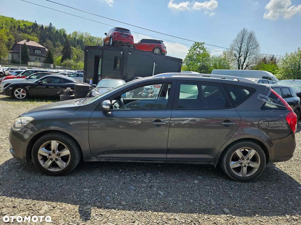 Kia Ceed Cee'd 1.6 Crdi Comfort + - 1