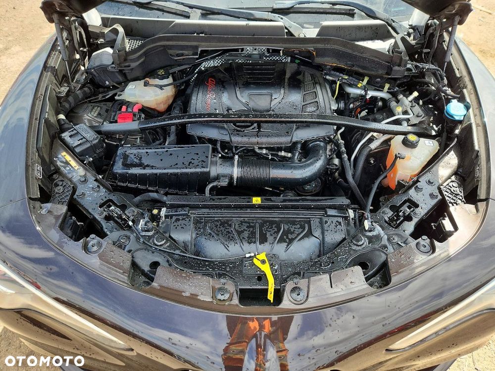 Alfa Romeo Stelvio 2.0 Turbo 16V AT8-Q4 Ti - 11
