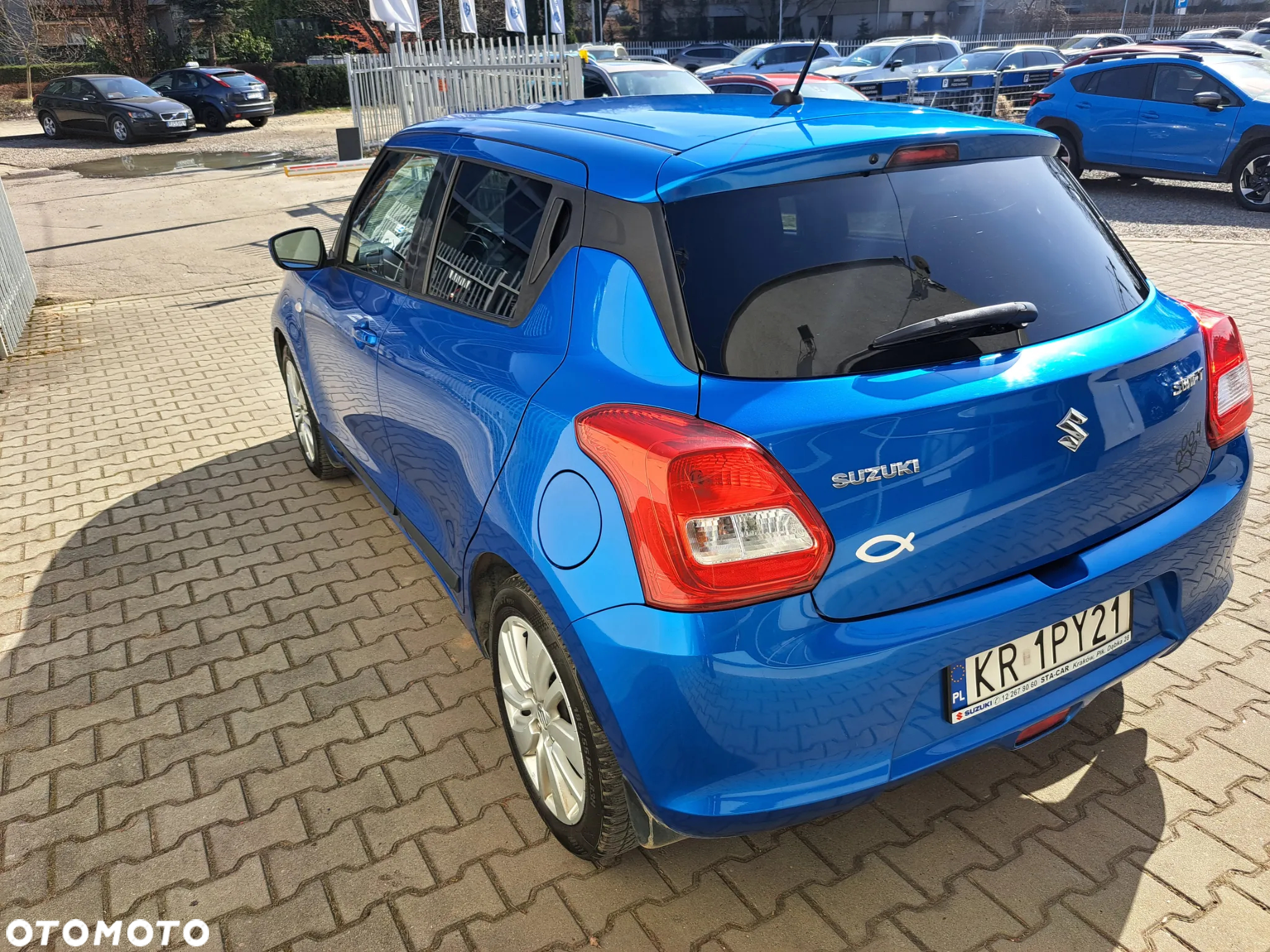 Suzuki Swift 1.2 Premium Plus CVT - 6