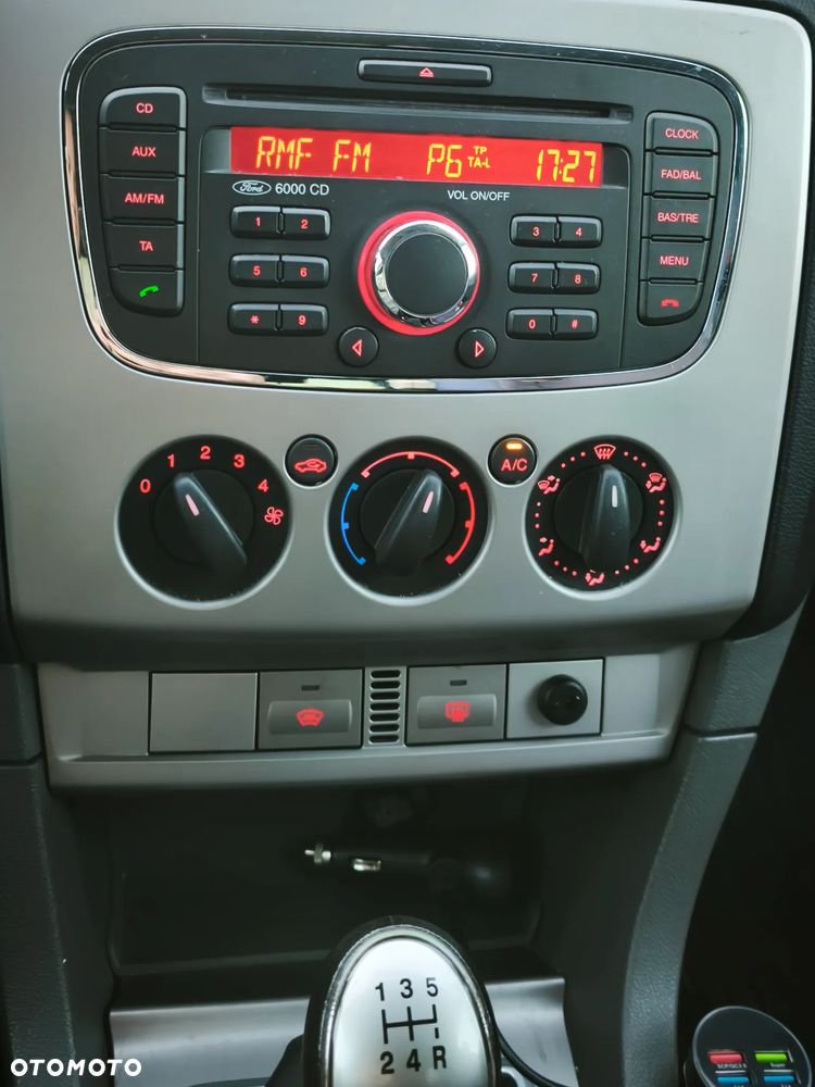 Ford Focus 1.8 TDCi Ambiente - 14