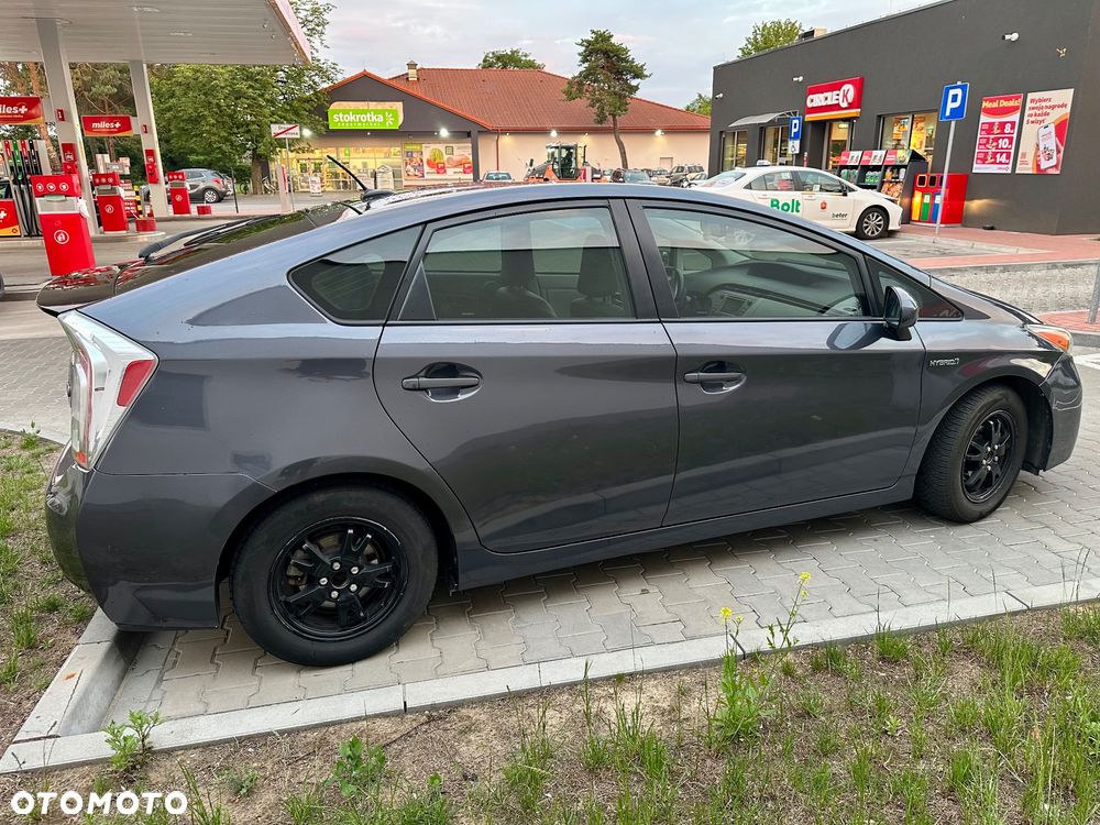 Toyota Prius 1.8 HSD Premium - 6
