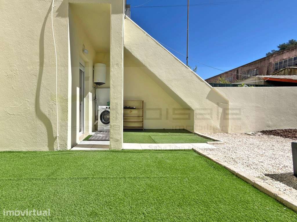 T1 com Quintal Privativo de 42m² | Excelente Oportunidade em Camarate - Grande imagem: 2/17