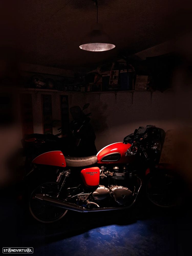 Triumph Thruxton - 7
