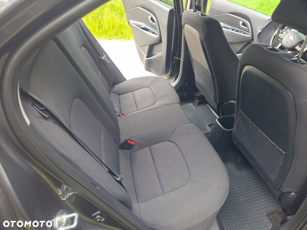 Kia Rio 1.2 L - 16
