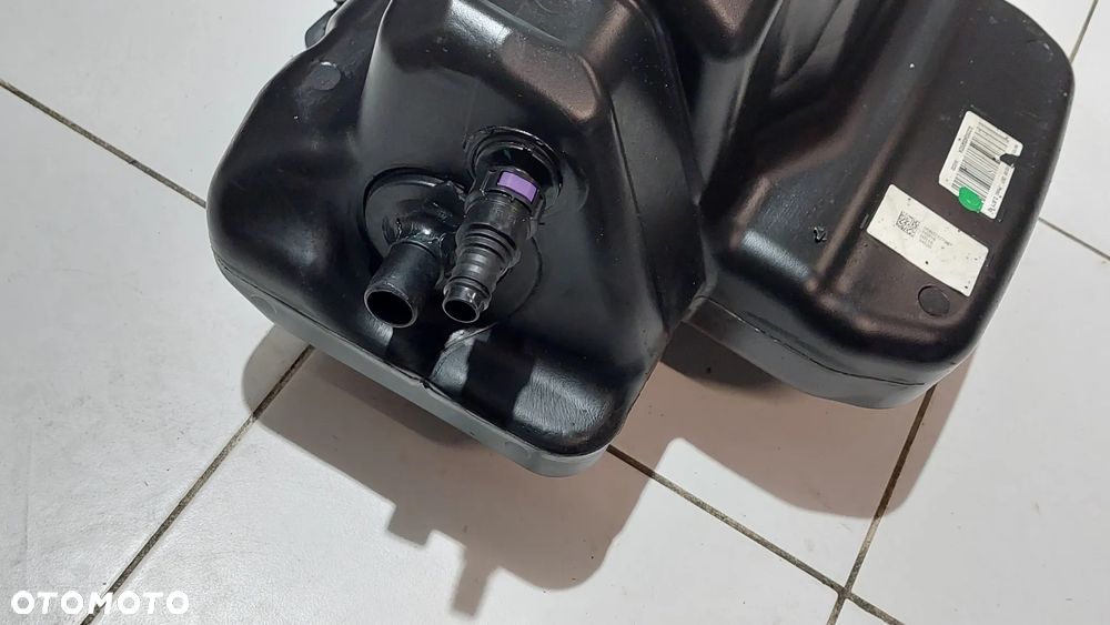 ZBIORNIK ADBLUE POMPA IVECO DAILY R2021 NR 05802327987 - 2