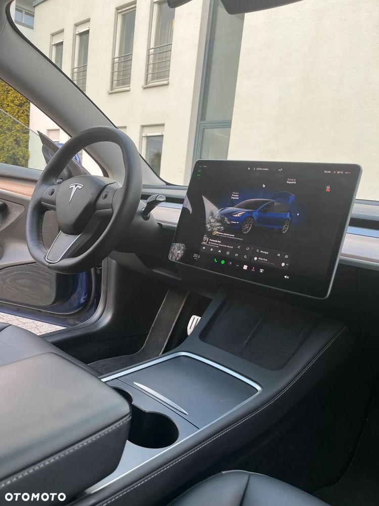 Tesla Model 3 - 12