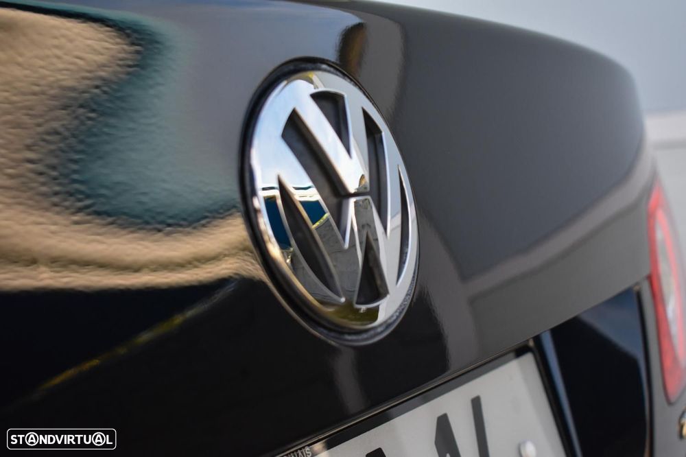 VW Jetta 1.6 TDi Highline - 17