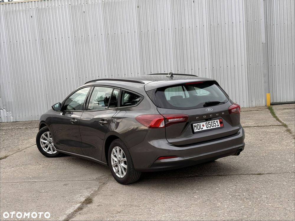 Ford Focus ver-1-5-ecoblue-start--stopp--system-titanium - 15
