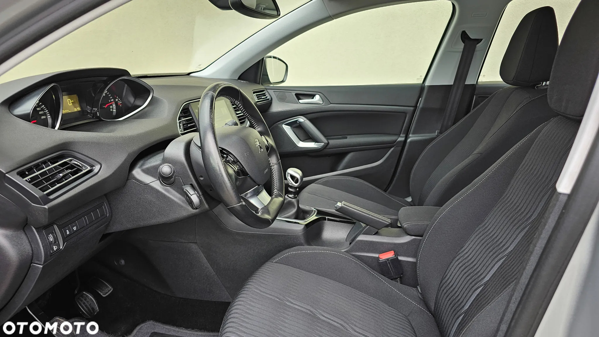 Peugeot 308 SW 1.6 BlueHDi Business Line S&S - 12