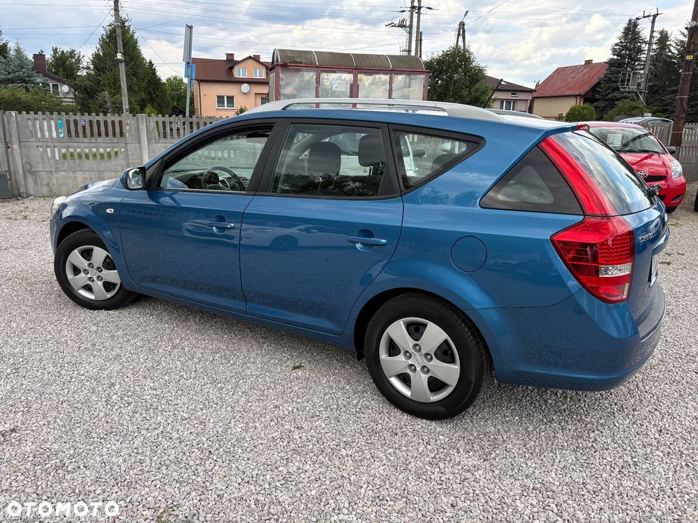 Kia Ceed - 14