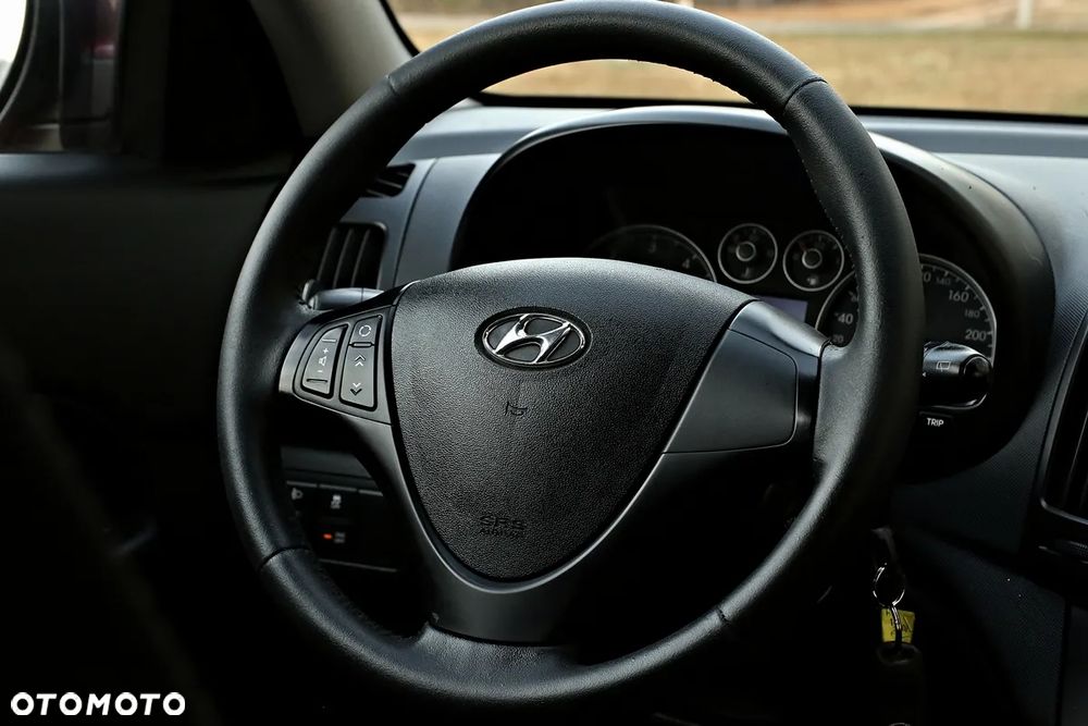 Hyundai i30 blue Kombi 1.6 CRDi Trend - 35