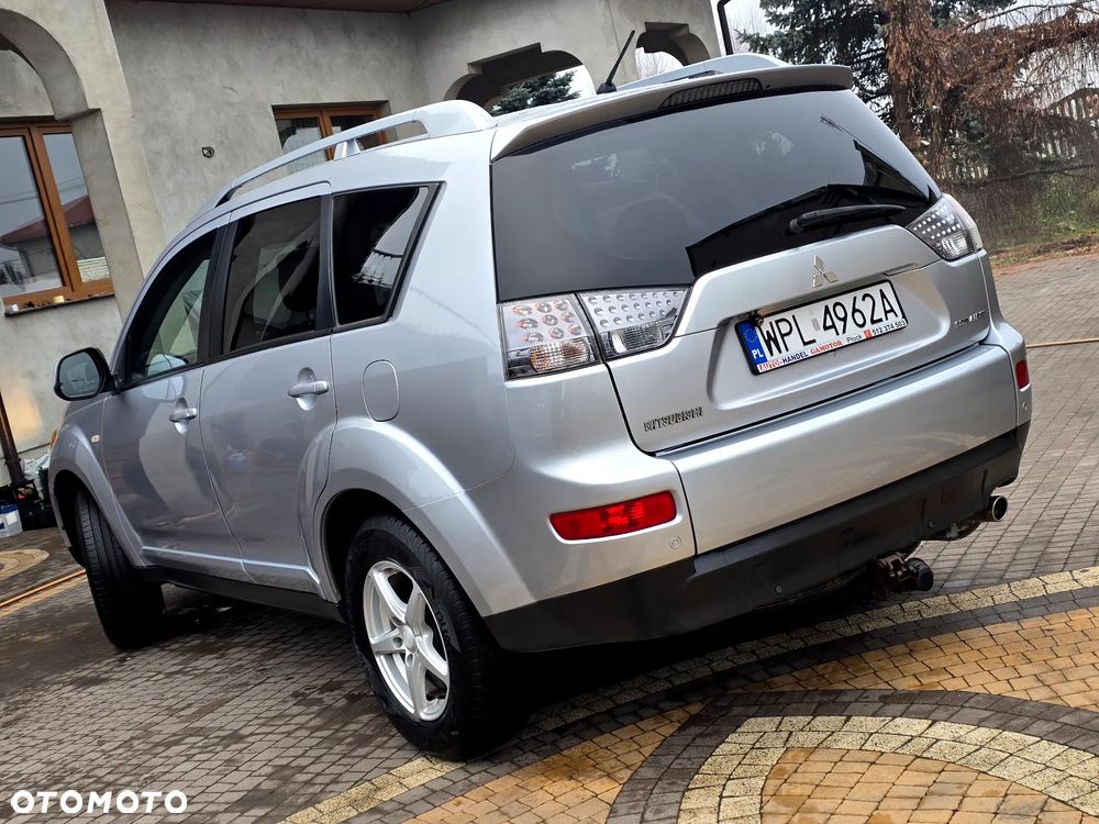 Mitsubishi Outlander - 3