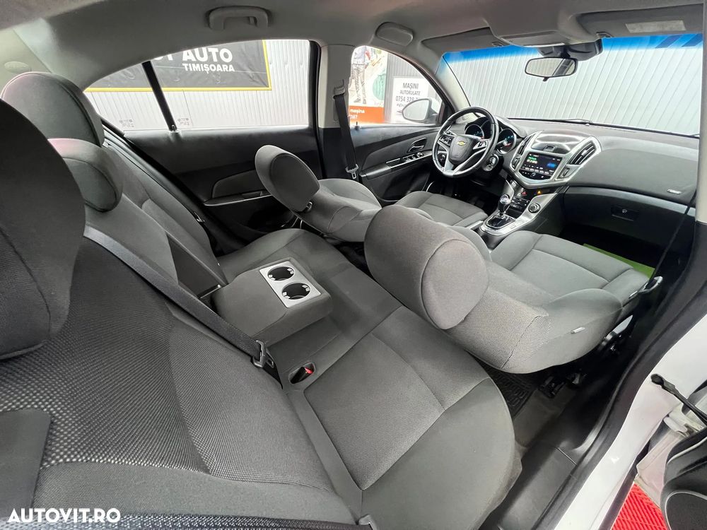 Chevrolet Cruze - 15
