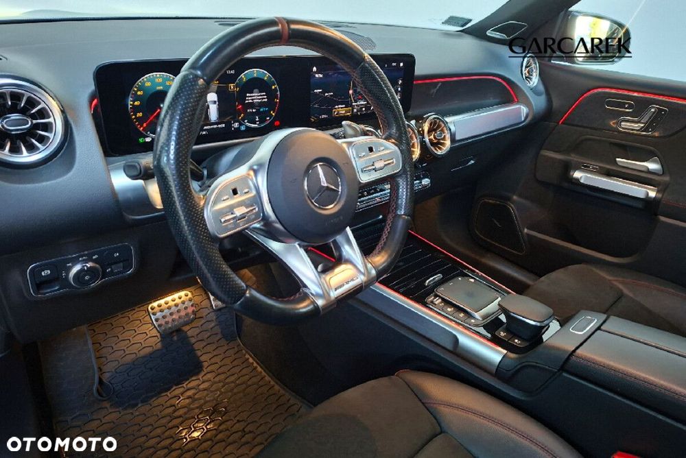 Mercedes-Benz GLB - 18