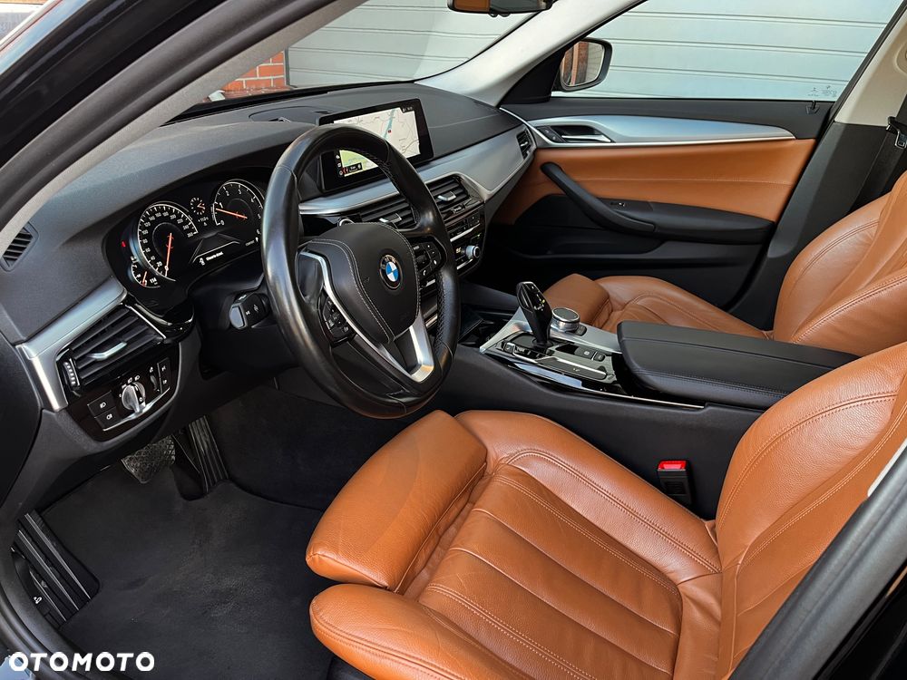 BMW Seria 5 530d Sport Line - 25