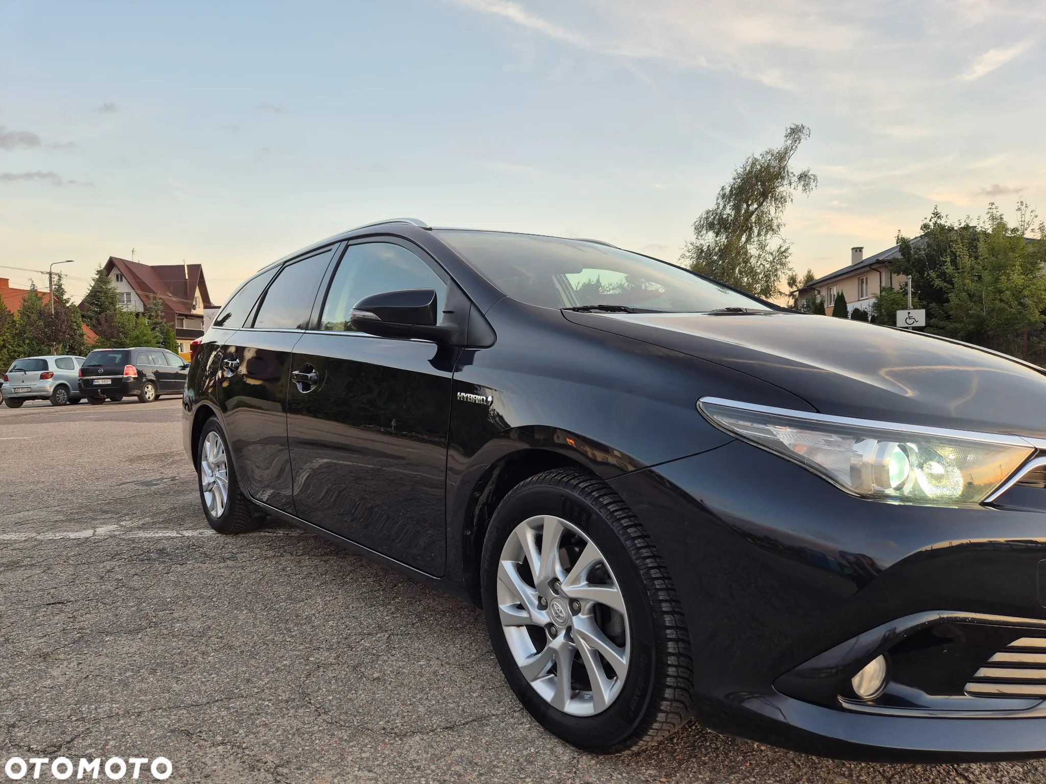 Toyota Auris 1.8 VVT-i Hybrid Automatik Cool - 3