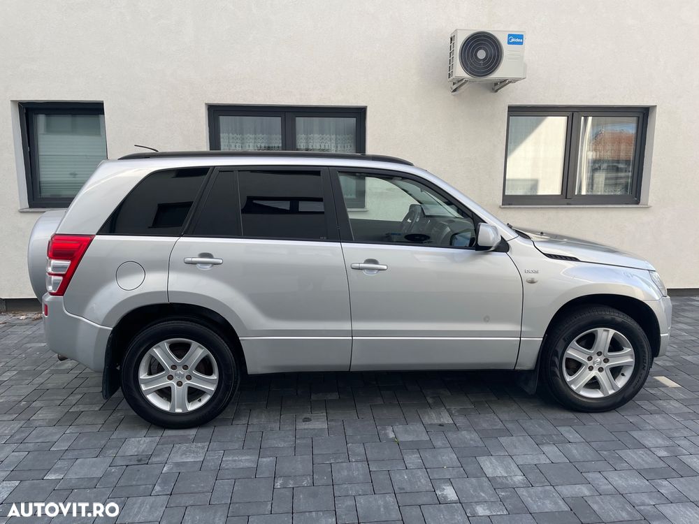 Suzuki Grand Vitara 1.9 DDiS Comfort DPF - 10