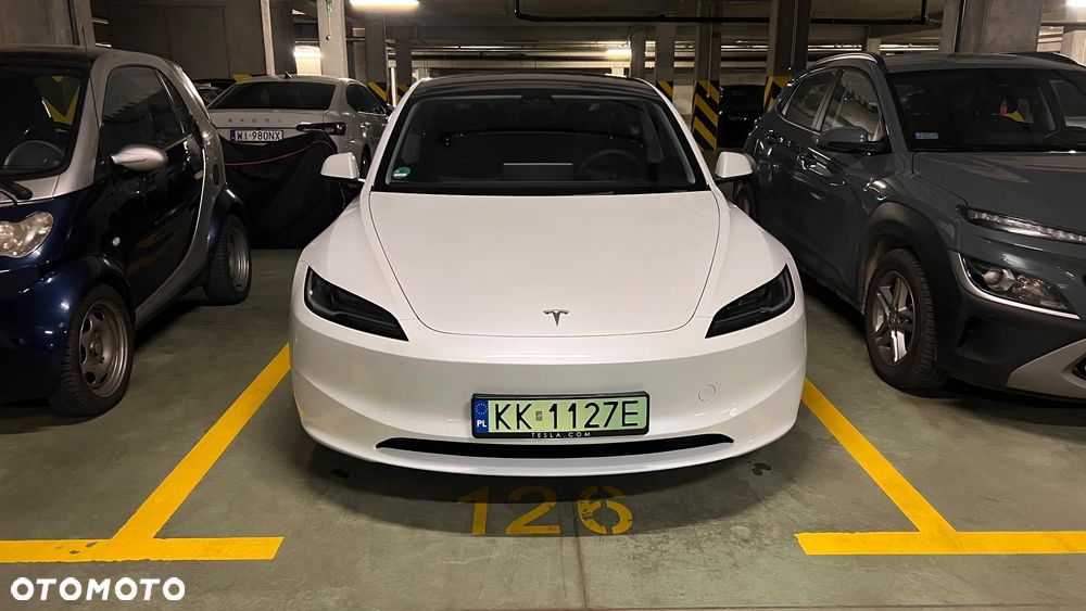Tesla Model 3 - 5
