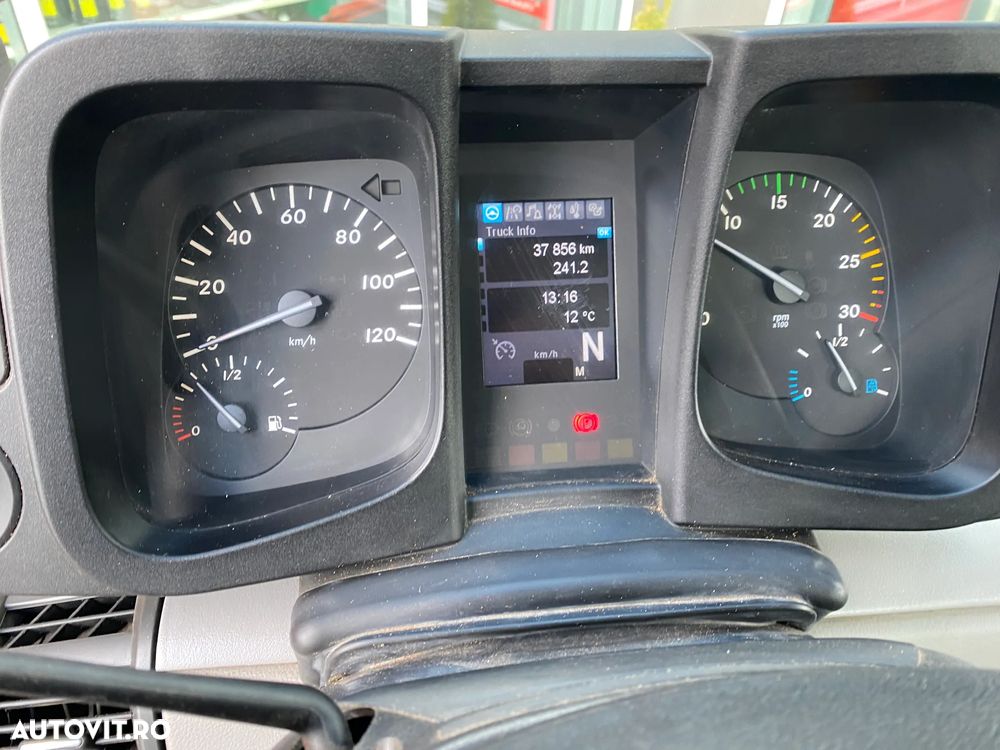 Mercedes-Benz UNIMOG U218 - 15