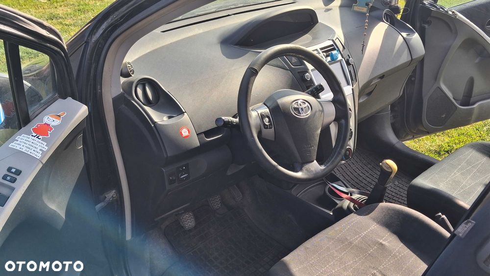 Toyota Yaris - 5