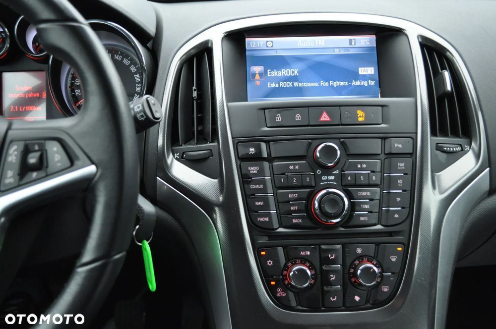 Opel Astra 1.4 Turbo Exklusiv - 18