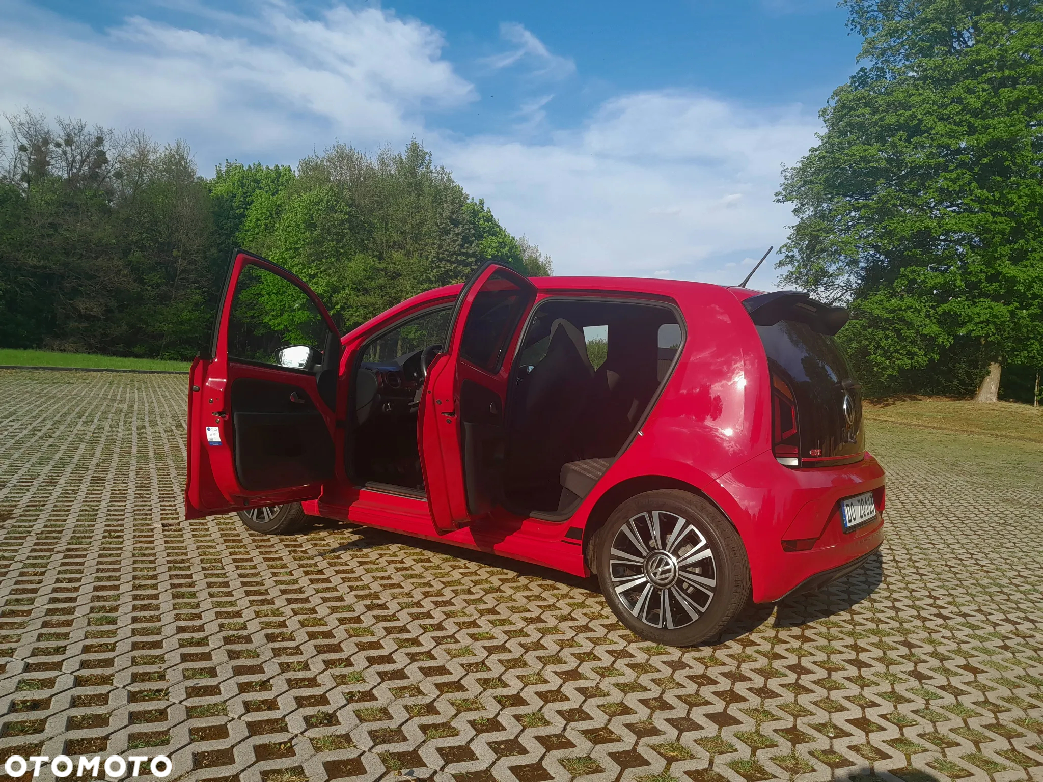Volkswagen up! GTI - 7