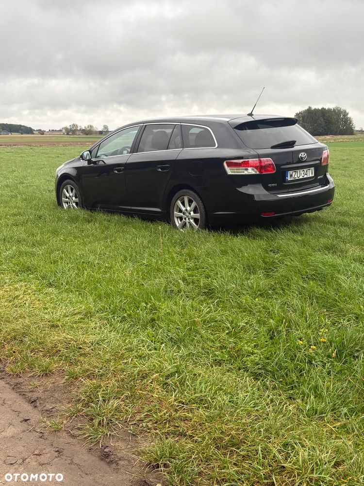 Toyota Avensis 1.8 Premium - 3