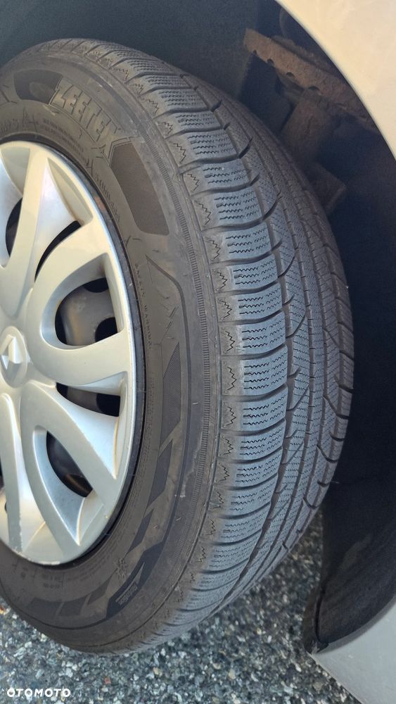 Renault Clio 1.5 dCi Alize - 20