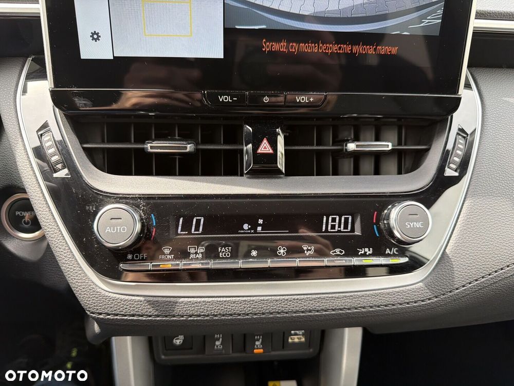 Toyota Corolla Cross 2.0 Hybrid Premiere Edition AWD - 13