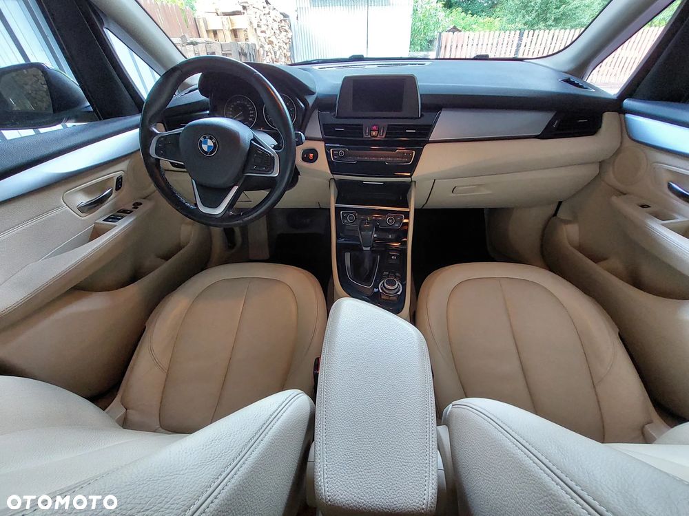 BMW Seria 2 218i - 1