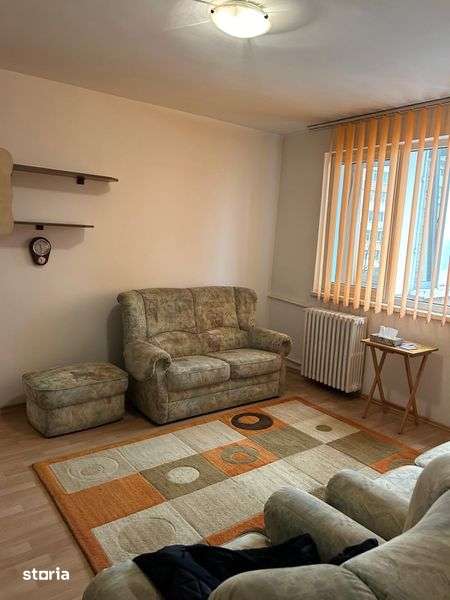 Inchiriez apartament 3 camere pe Calea Grivitei, bloc reabilitat — fotografia 1
