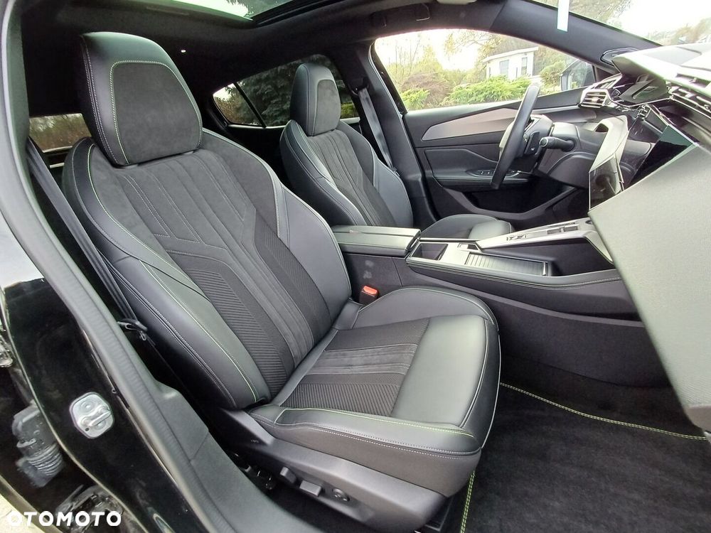 Peugeot 408 - 16