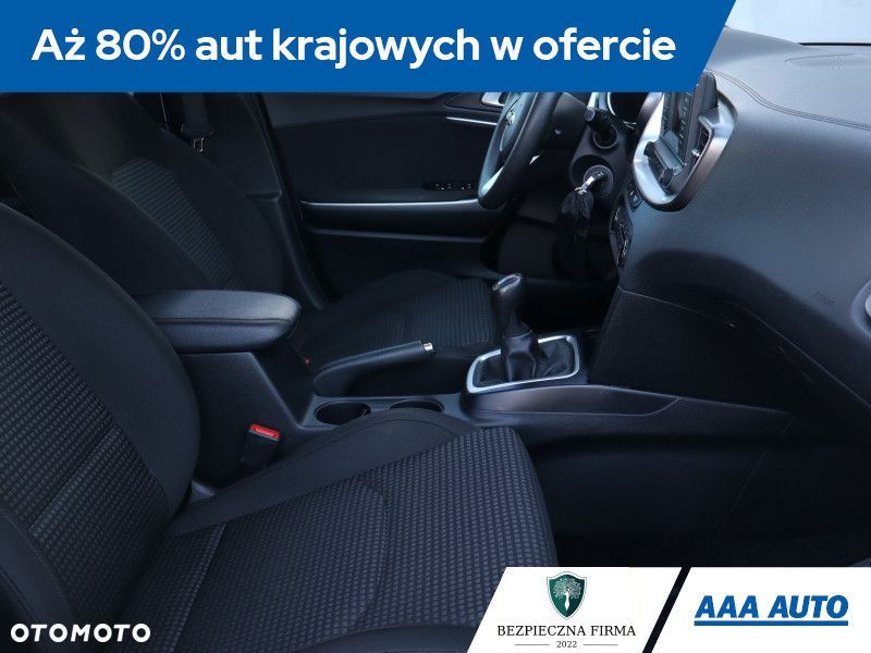 Kia Ceed - 11