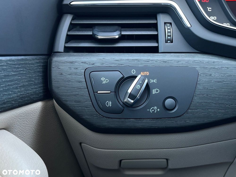 Audi A4 Limousine - 19