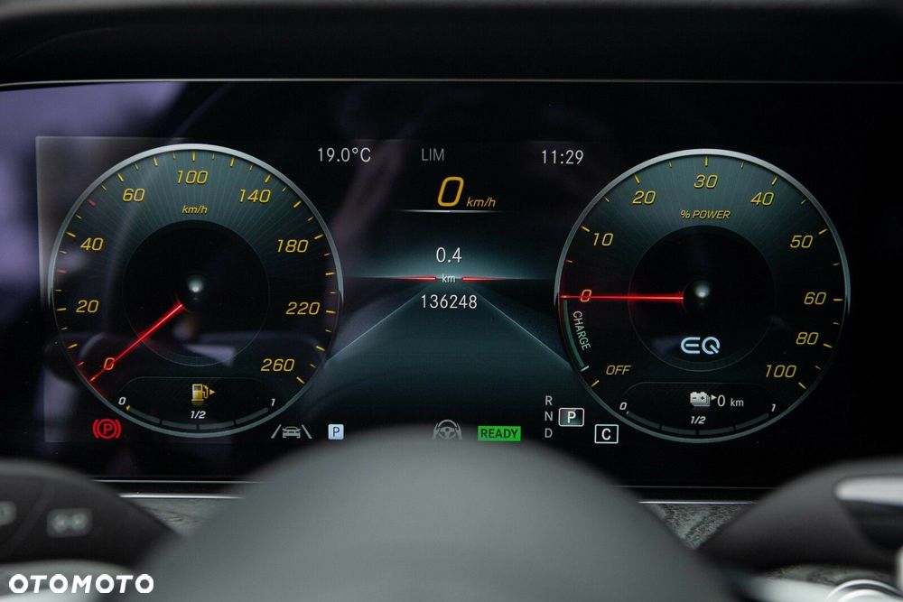 Mercedes-Benz Klasa E - 38